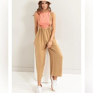 Camel Wide-Leg Overall Jumpsuit – Adjustable Straps + Pockets